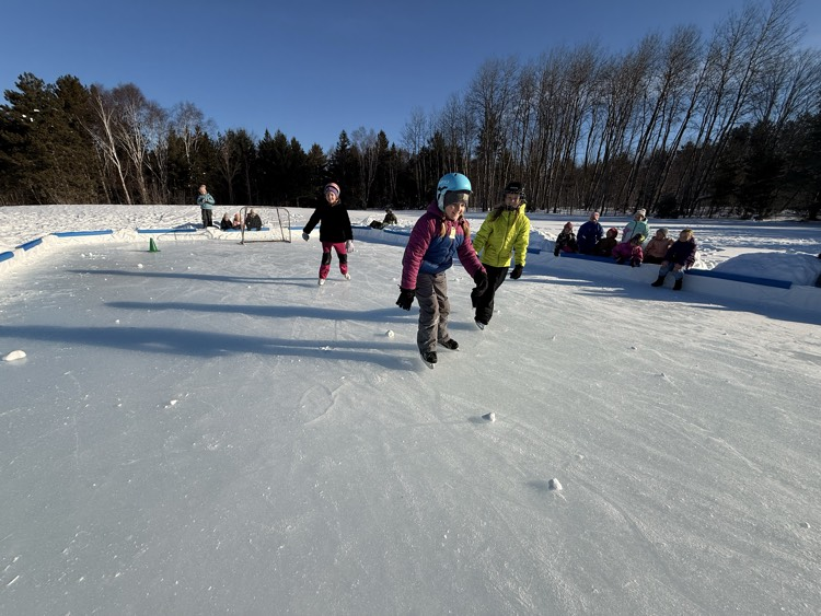 girls skating