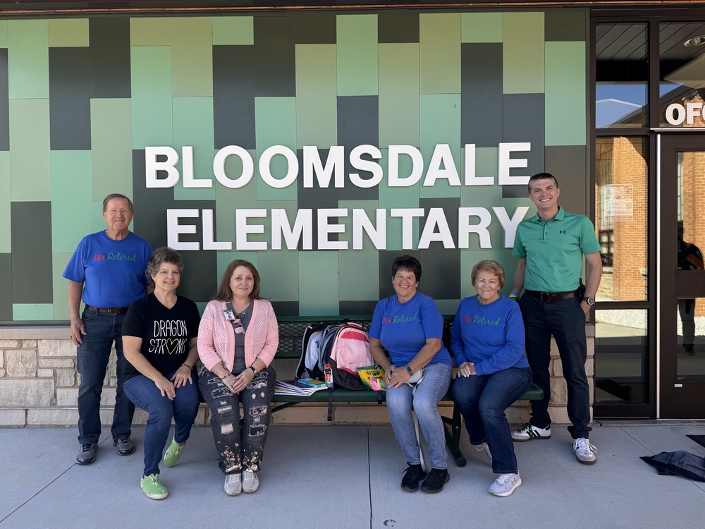 MNEA-Retired Donates School Supplies to Bloomsdale Elementary