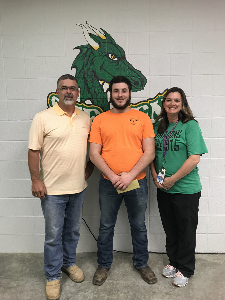 Senior Billie Nickelson Receives PLC Scholarship