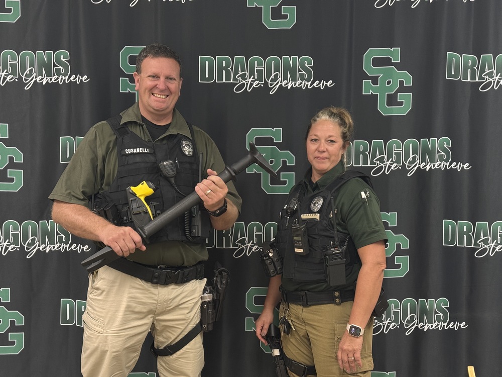 United States Deputy Sheriffs’ Association Donates Entry Tool to SG R-II