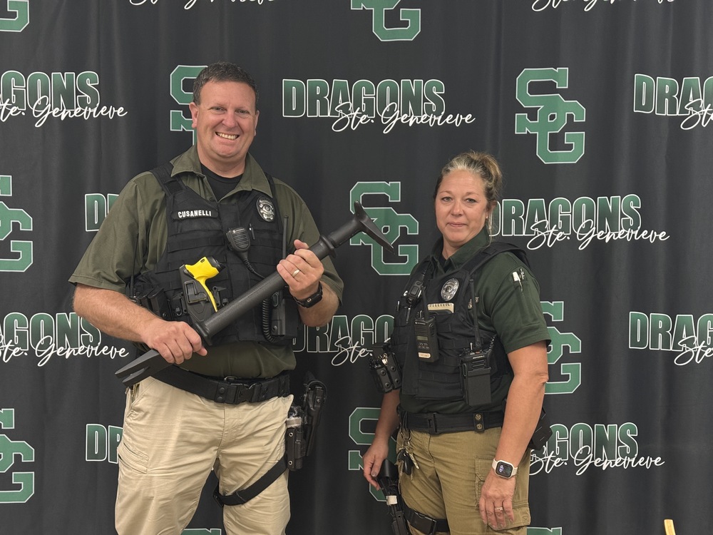 United States Deputy Sheriffs’ Association Donates Entry Tool to SG R-II