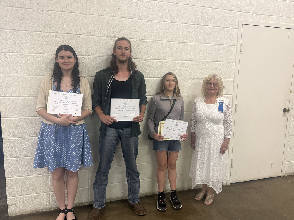 GFWC Woman’s Club Recognizes SG R-II Students