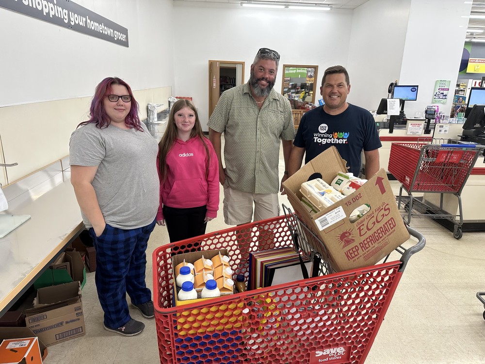 Save-A-Lot Supports STARS Program with Donations