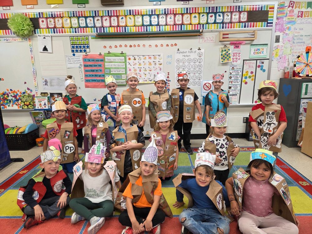 Bloomsdale Elementary Kindergarteners Shine in Second Annual ABC Fashion Show