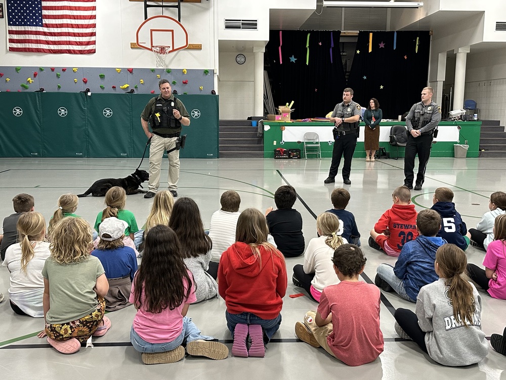 Schools Celebrate Red Ribbon Week