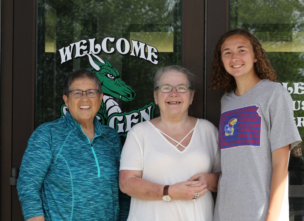 Senior Sarah Moore Receives Foundation for the Restoration of Ste. Genevieve Scholarship