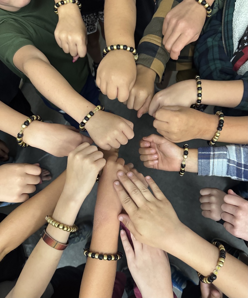 Building a classroom community one friendship bracelet at a time. -Mrs. Minster’s 3rd Grade Class