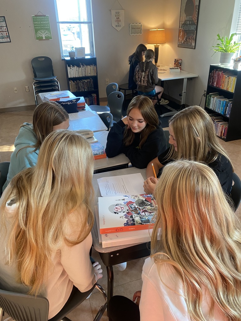 Brainstorming the 4 Bs in Mrs. Luhmann’s ELA class: Be Safe, Be Responsible, Be Respectful, Be a Graduate. Our class is working together to define what these values look like in our classroom.