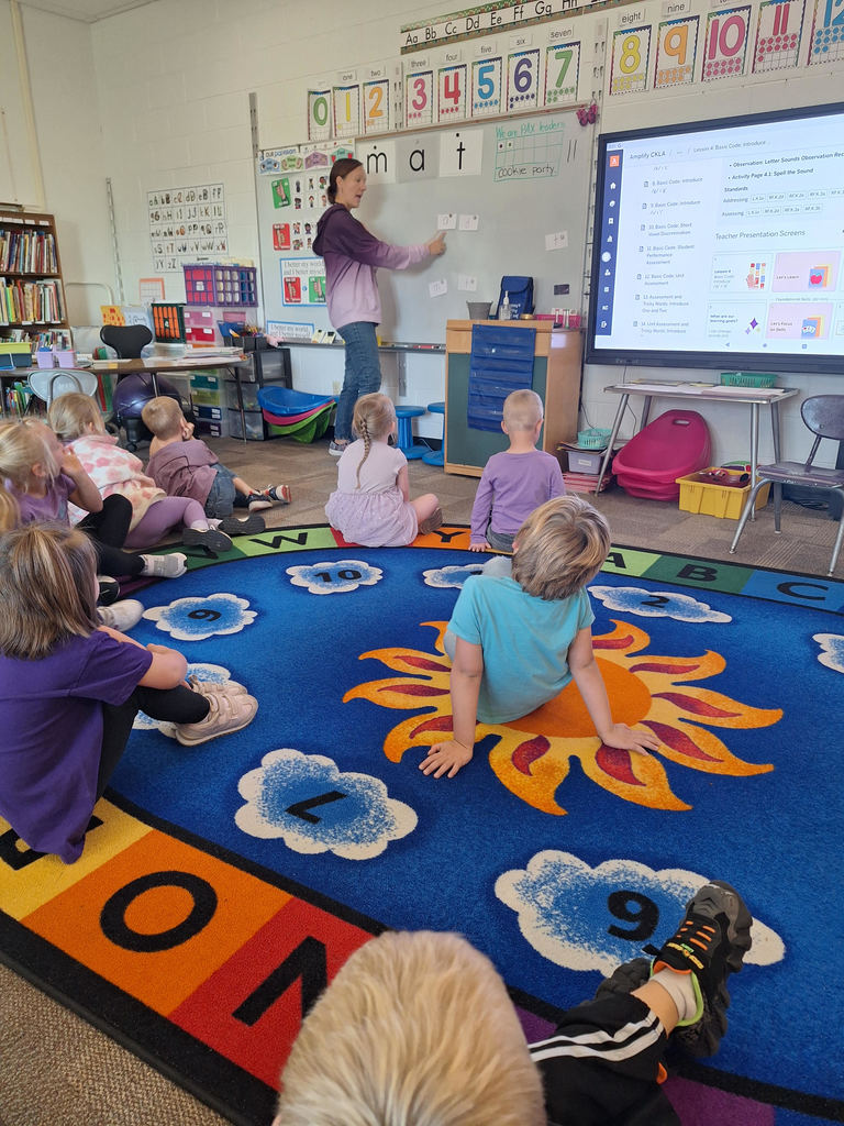 Mrs. Conway's class learning letter sounds.