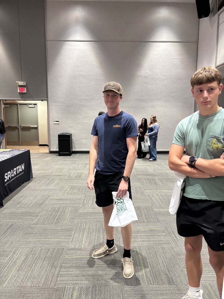SHS seniors at the NSU college fair