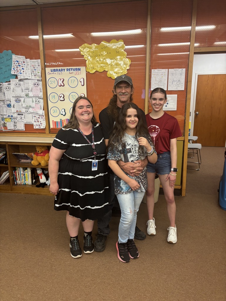 staff of the year with family 