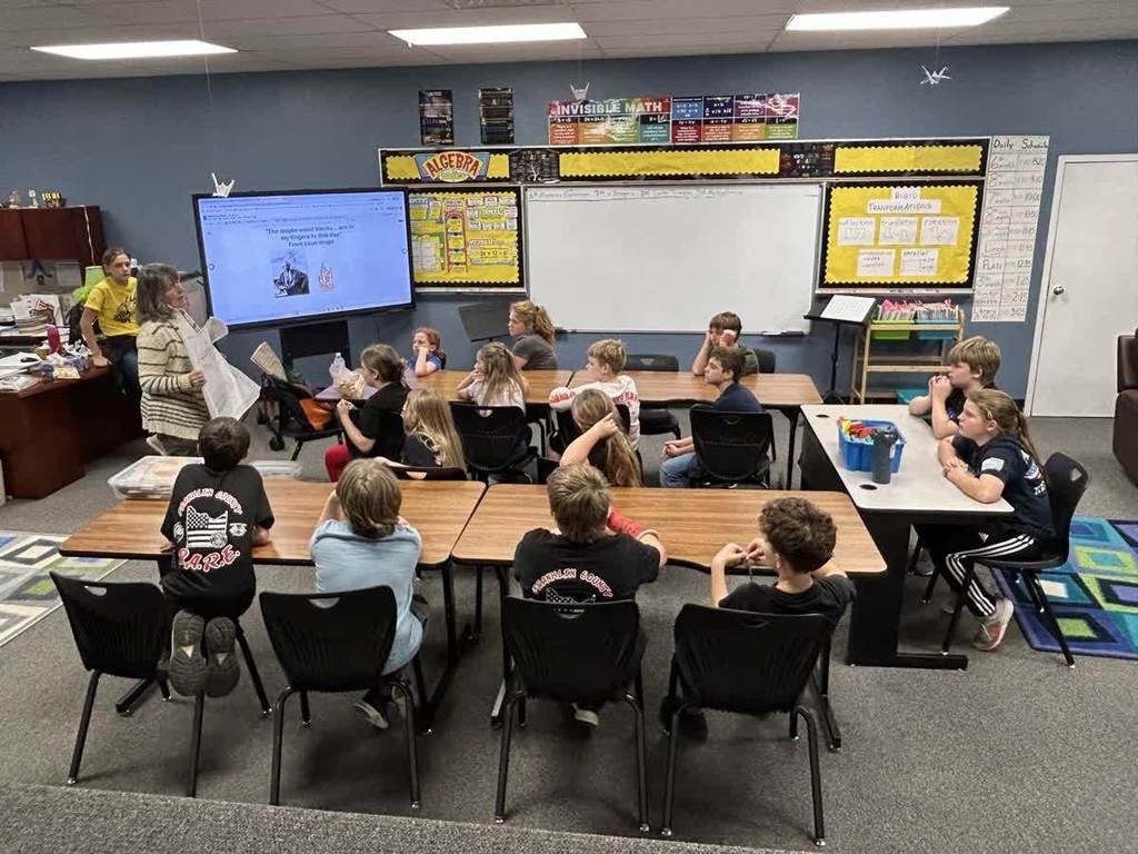 4/5 interior designer