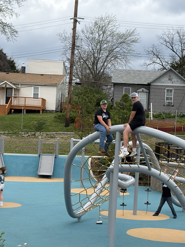 students at Brentwood Park