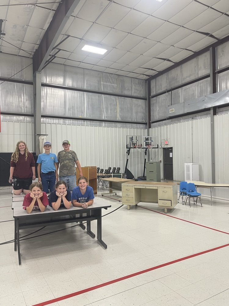 stuco moving furniture