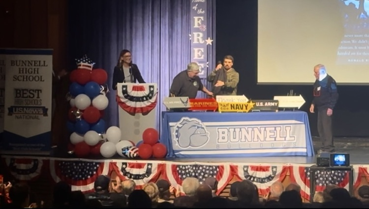 Bunnell unveils new signage for the Stratford Veterans Museum!