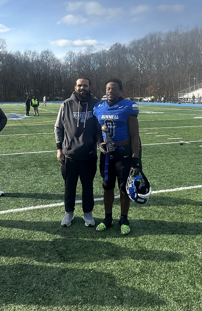 Bunnell Captures the 2025 Manning Harvey Trophy! 💙