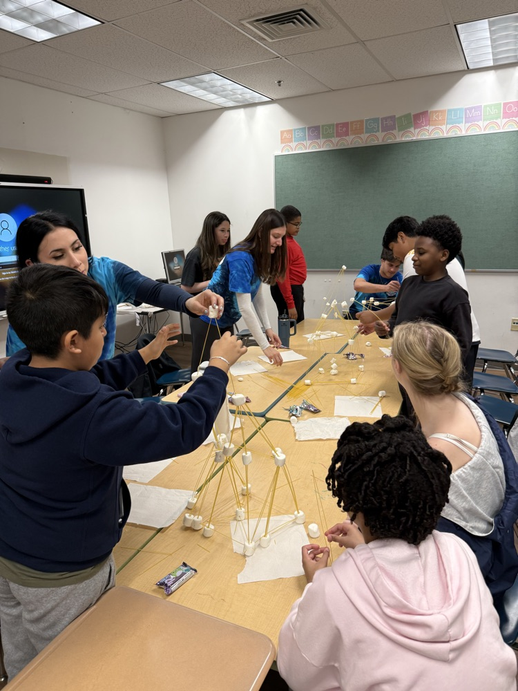  Bulldogs In Training Visit Flood and Second Hill Lane!