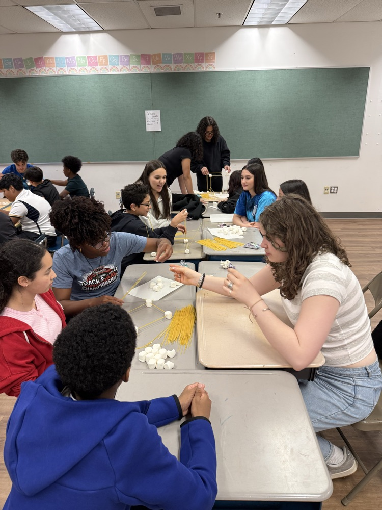  Bulldogs In Training Visit Flood and Second Hill Lane!