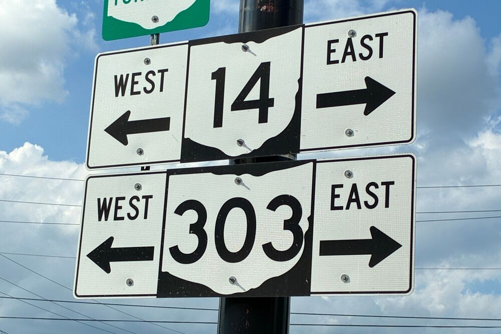 Route 14 and Route 303 signs