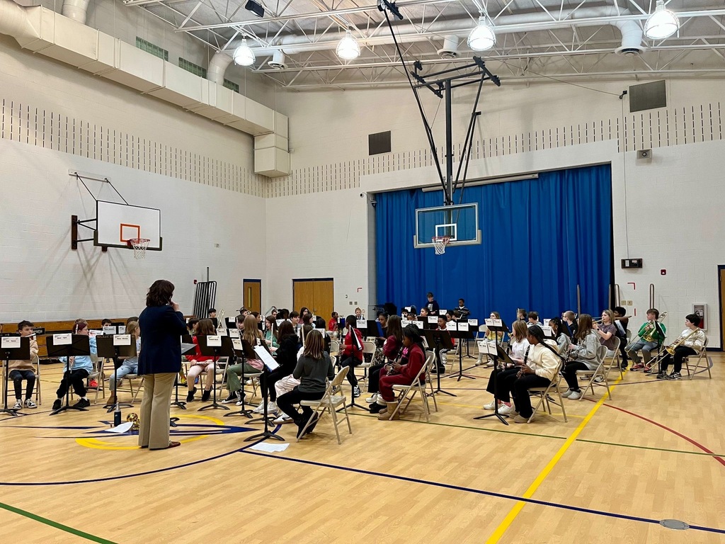 Fifth graders had their first full band rehearsal last week at Henry Defer. Students usually practice in small instrument groups, so hearing everyone together was special! Catch their first concert Jan 14 at 7 p.m. at the SPAC! 