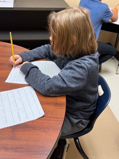 Our SES students continue to develop their academic work ethic!Our Reading curriculum, CKLA, gives students plenty of opportunities to develop skills, including writing! 