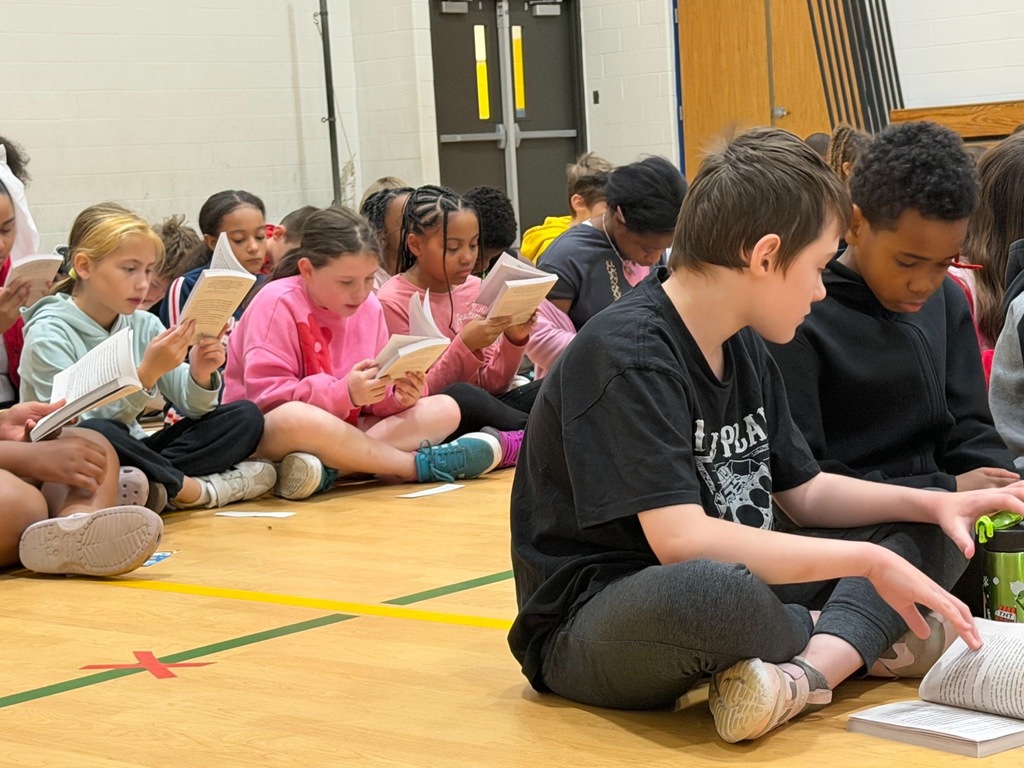 Author Elana K. Arnold visited HDI as part of One Book, One School! She read from A Boy Called BAT, spoke to students about being a writer, and signed each student's personal copy. What a memorable experience!