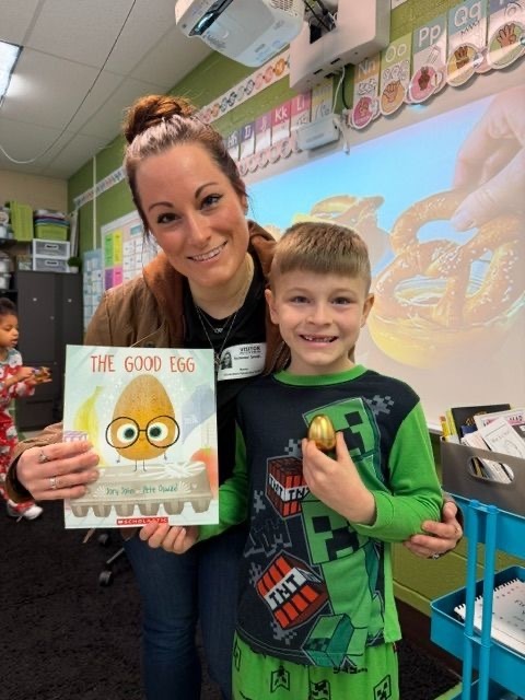 First grade students showcased their school spirit by enjoying an 80’s day this week.  We think they “nailed it”!  Our families also continued to visit and read stories to our students as part of Rockets Read Together.  This is the best time of year to enjoy reading, family, and friendship!