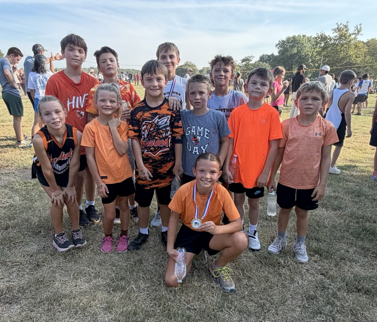 Elementary XC team competed at Holdenville.
