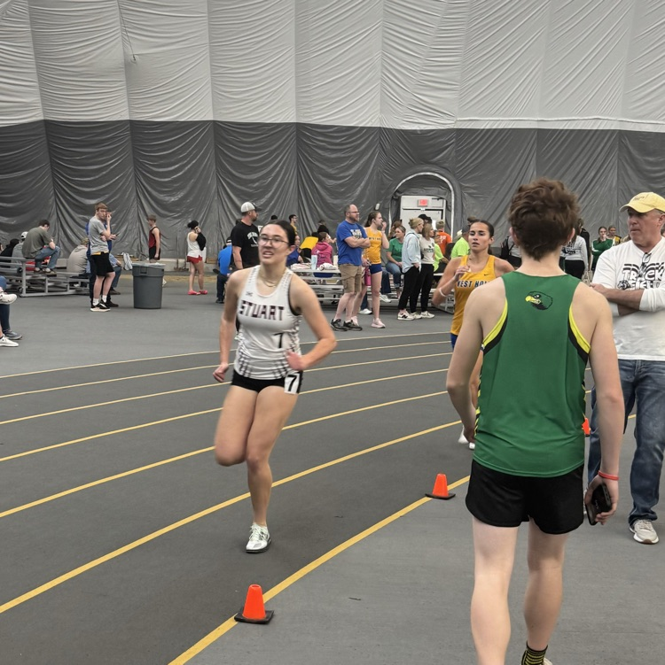 Annie runs the 1600.