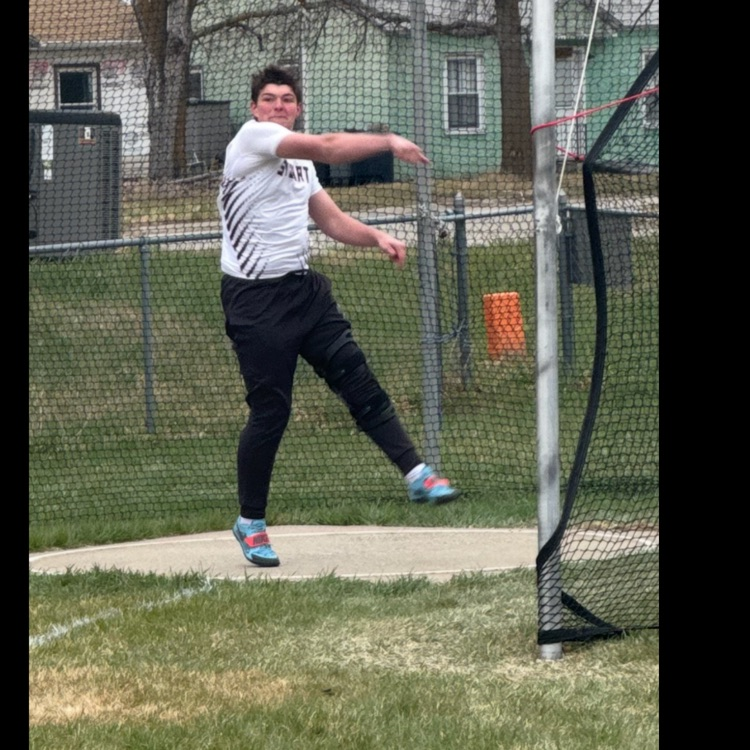 Zane in discus
