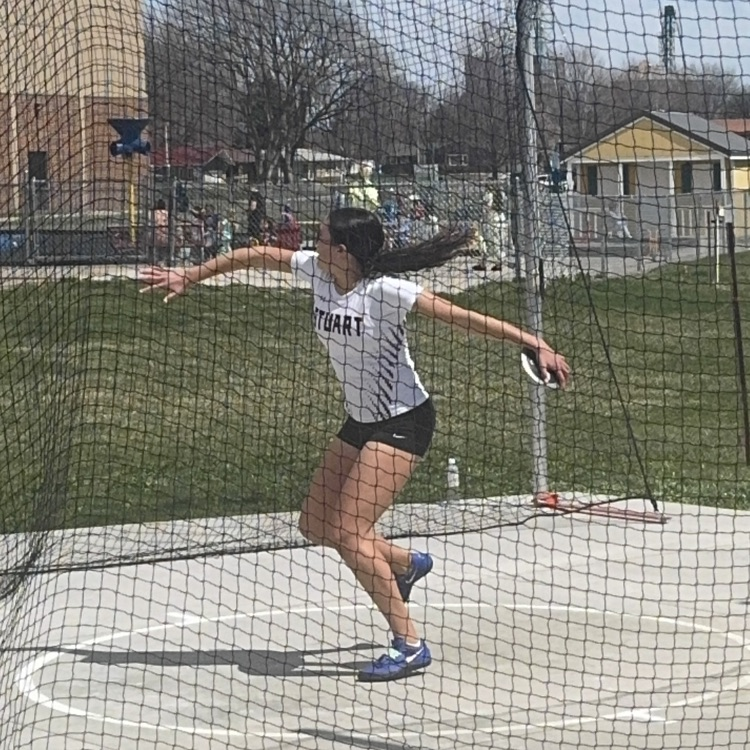 Annie in discus 