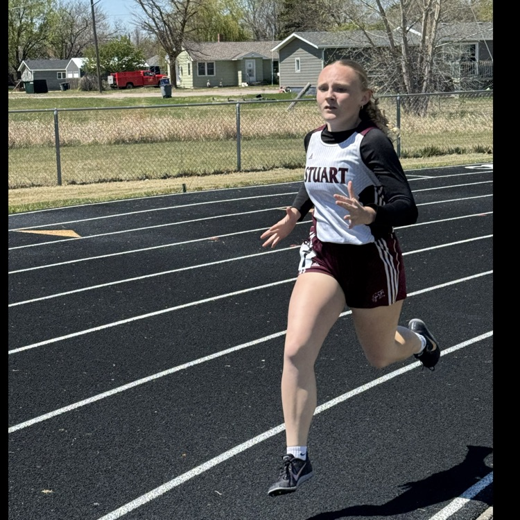 Tinlee Shald runs 