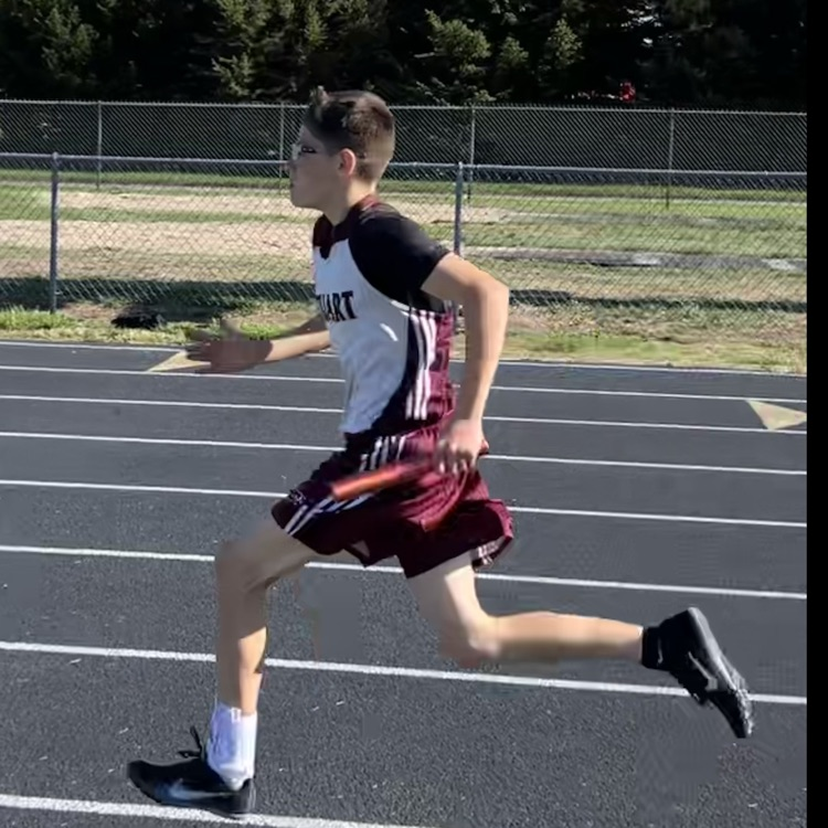 Cayden runs the 800