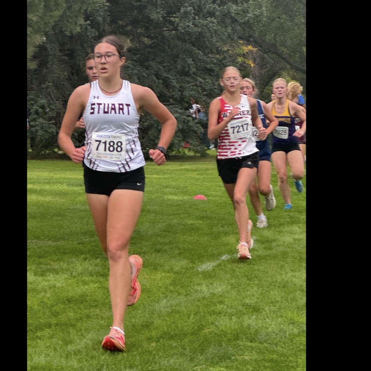Annie runs at Platte.