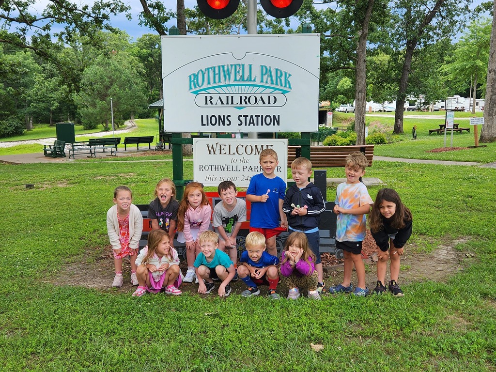Kindergarten students at Rothwell Park.