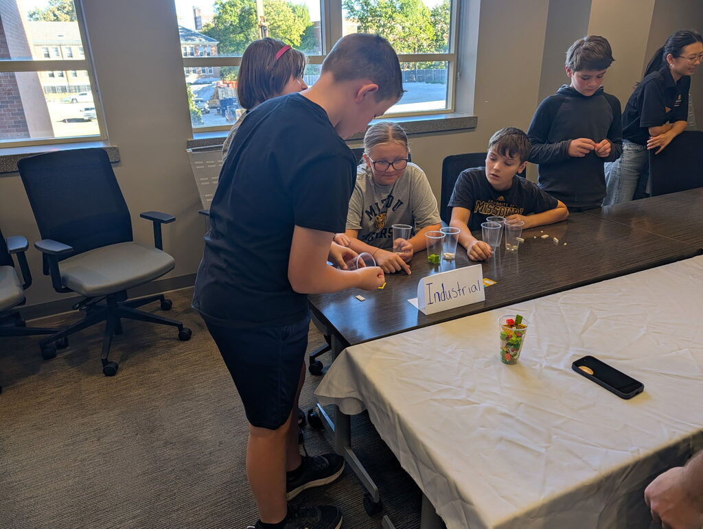 Middle school students visit MU school of engineering career exploration event.
