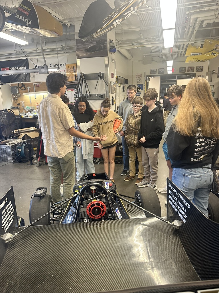 Middle school students visit MU school of engineering career exploration event.