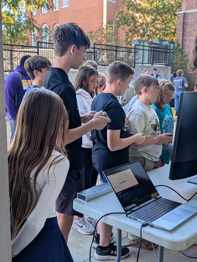 Middle school students visit MU school of engineering career exploration event.