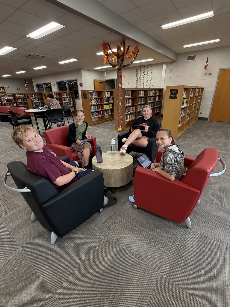 Students in the SMS media center.