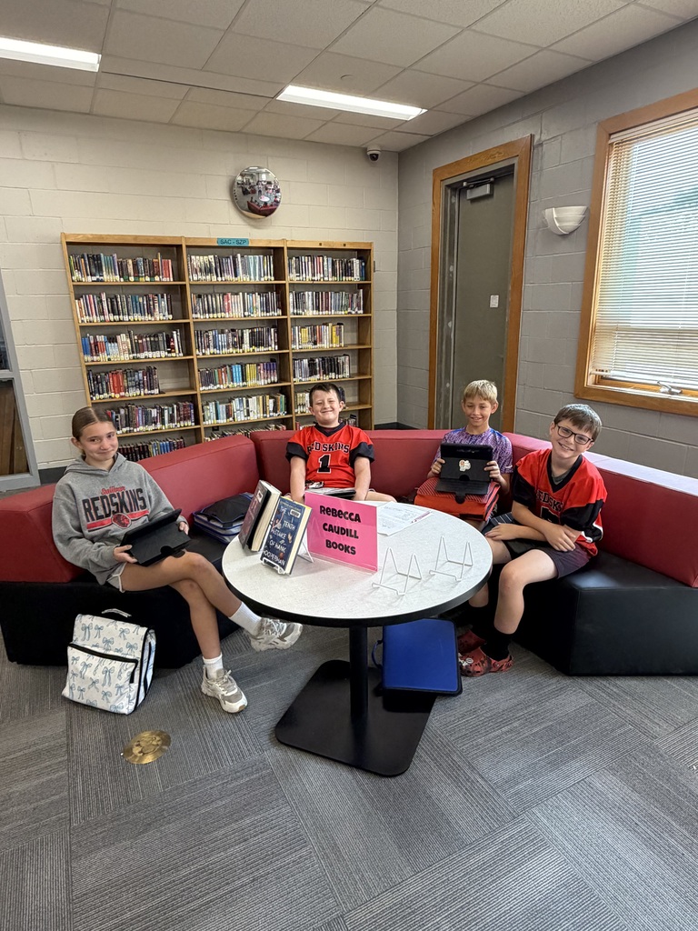 Students in the SMS media center.