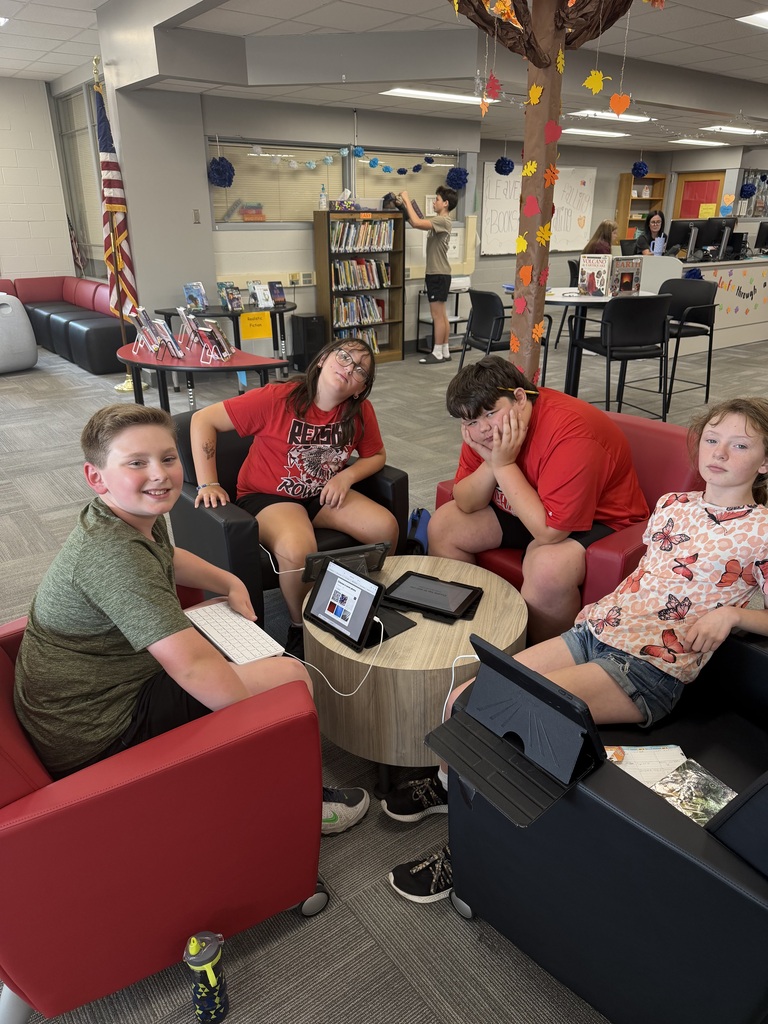Students in SMS media center.