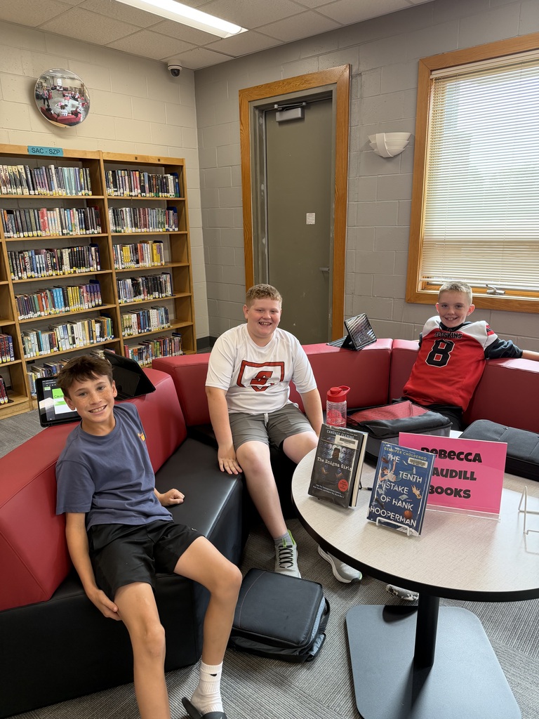 Students in SMS media center.