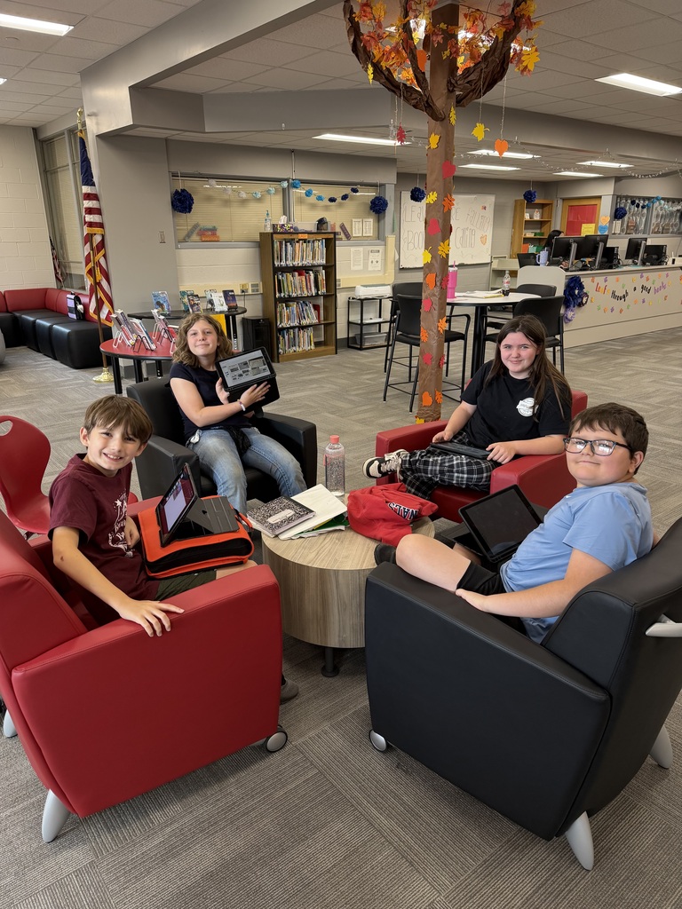 Students in SMS media center.
