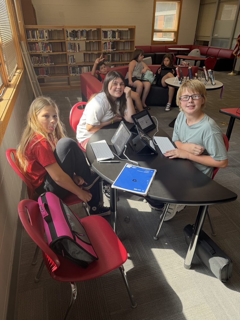 Students in SMS media center.