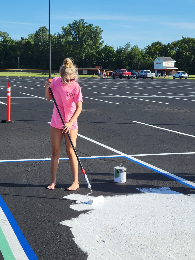 Seniors painting their spots