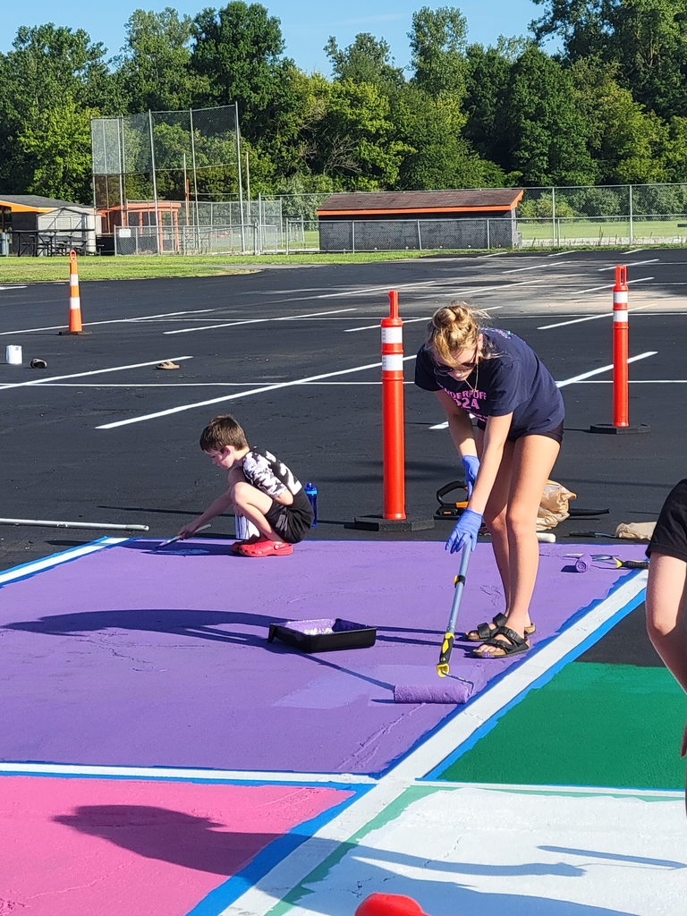 Seniors painting their spots