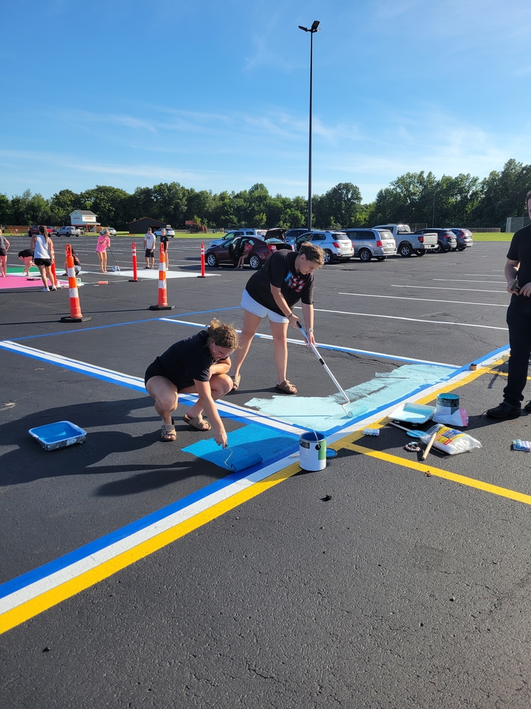 Seniors painting their spots