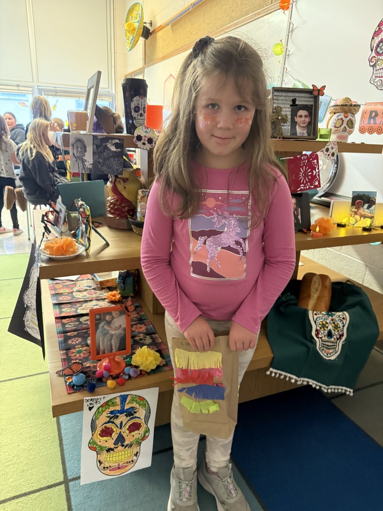 Our after school Spanish Club got to celebrate Dia de Los Muertos with Señorita Sue. They learned about an offerenda and got to have their faces painted!