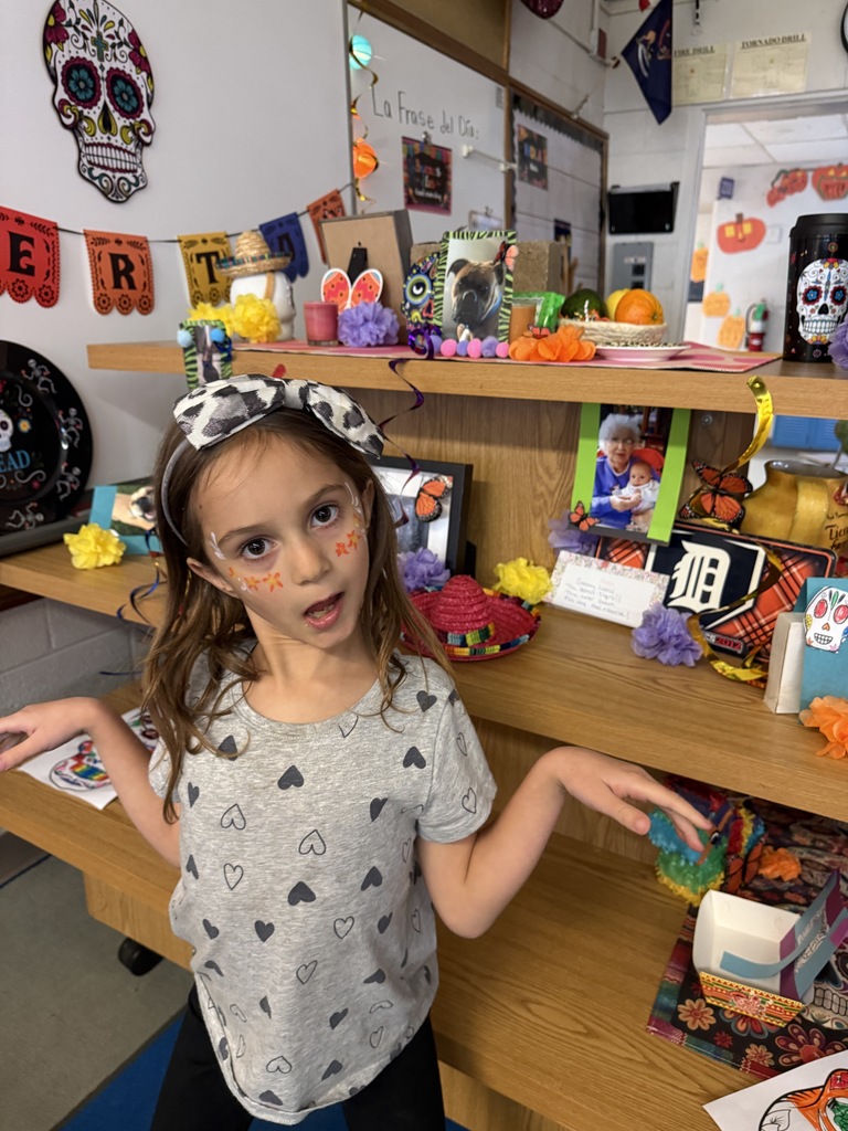 Our after school Spanish Club got to celebrate Dia de Los Muertos with Señorita Sue. They learned about an offerenda and got to have their faces painted!