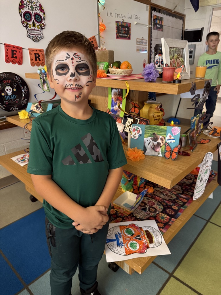 Our after school Spanish Club got to celebrate Dia de Los Muertos with Señorita Sue. They learned about an offerenda and got to have their faces painted!